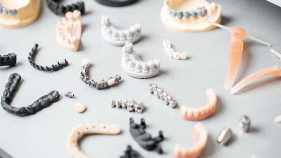 Find Out How to Choose the Right Material for Dental Implants