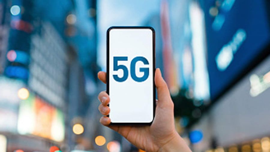 How to Get a Free 5G Phone Through the Government