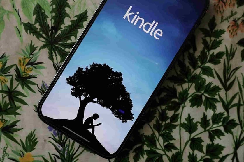 Transform Your Screen Into a Boundless Digital Library with Kindle